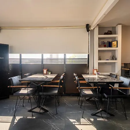 York House فندق *