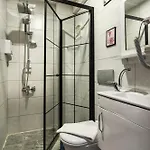 York House Hotel *